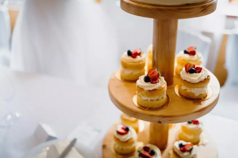 Sladký bar — cupcakes a dezerty